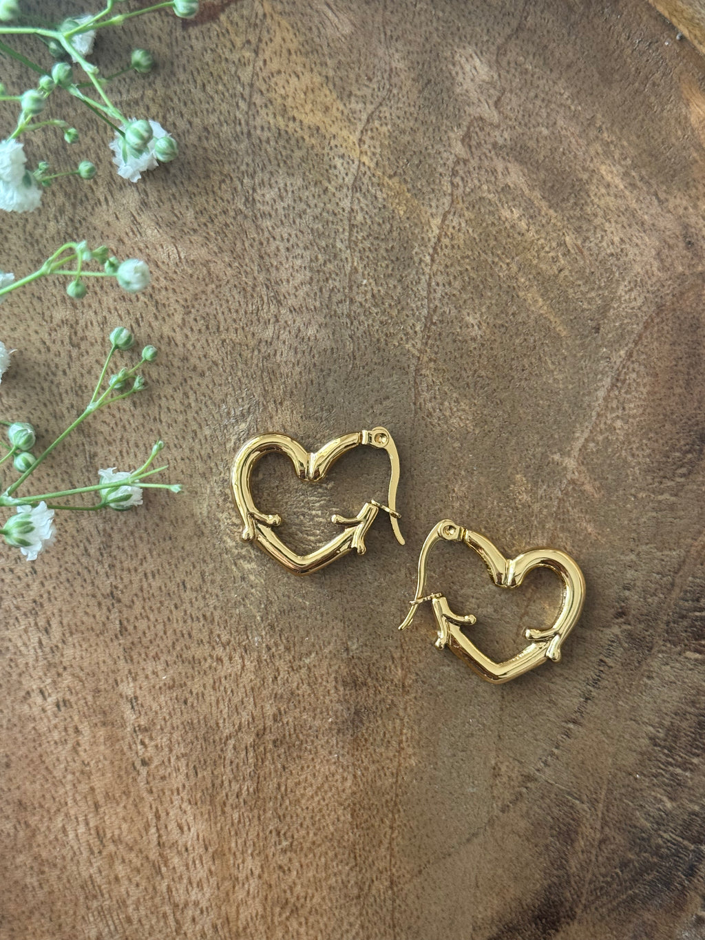 Golden Vine Heart