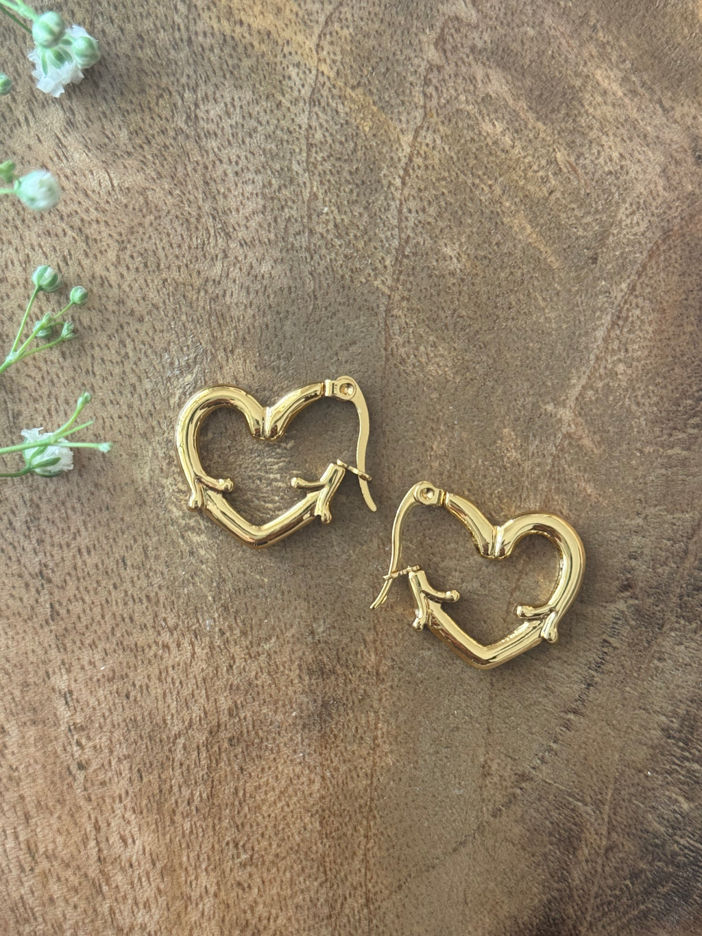 Golden Vine Heart